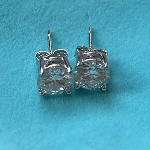 Sterling Silver 2.0 carat‎ Moissanite Diamond Stud Earrings UNISEX